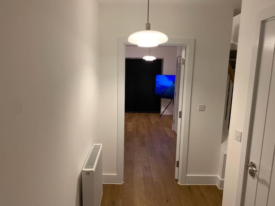 Brand New Entire 4 Bed House Multiple Free Parking Early Check-In Late Check- Out Allowed South Ockendon エクステリア 写真