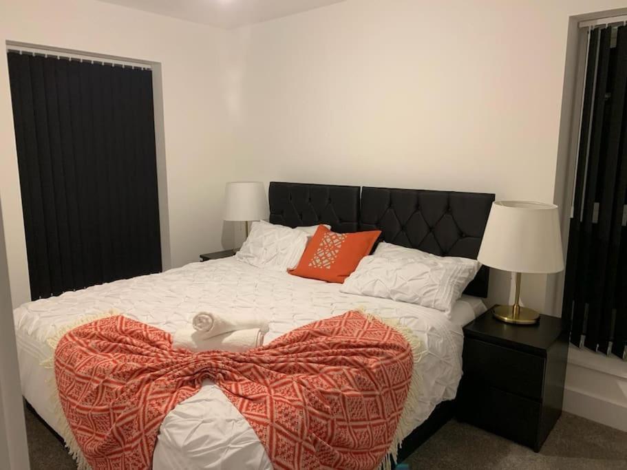 Brand New Entire 4 Bed House Multiple Free Parking Early Check-In Late Check- Out Allowed South Ockendon エクステリア 写真